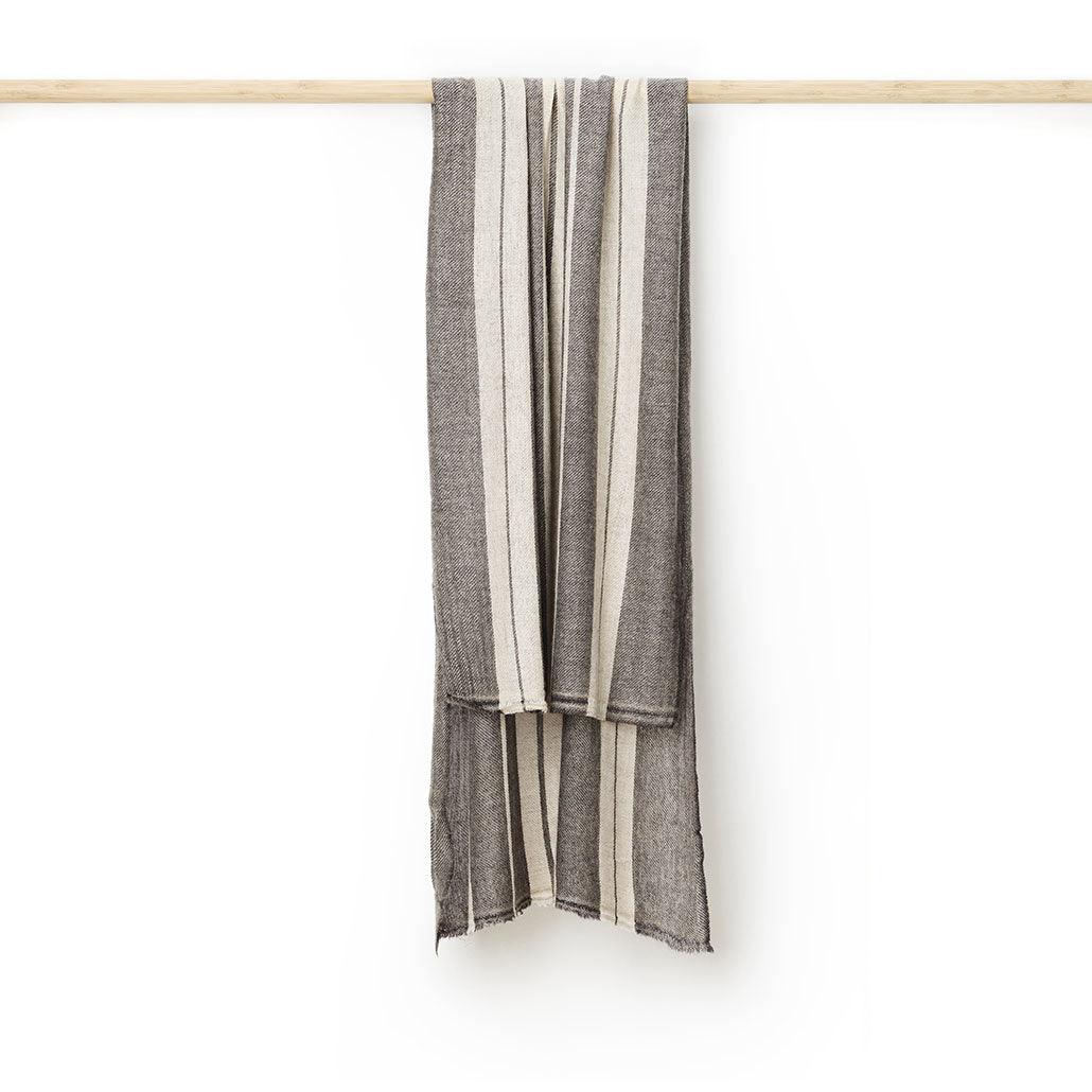 Cashmere tørklæde stribet grå/sand